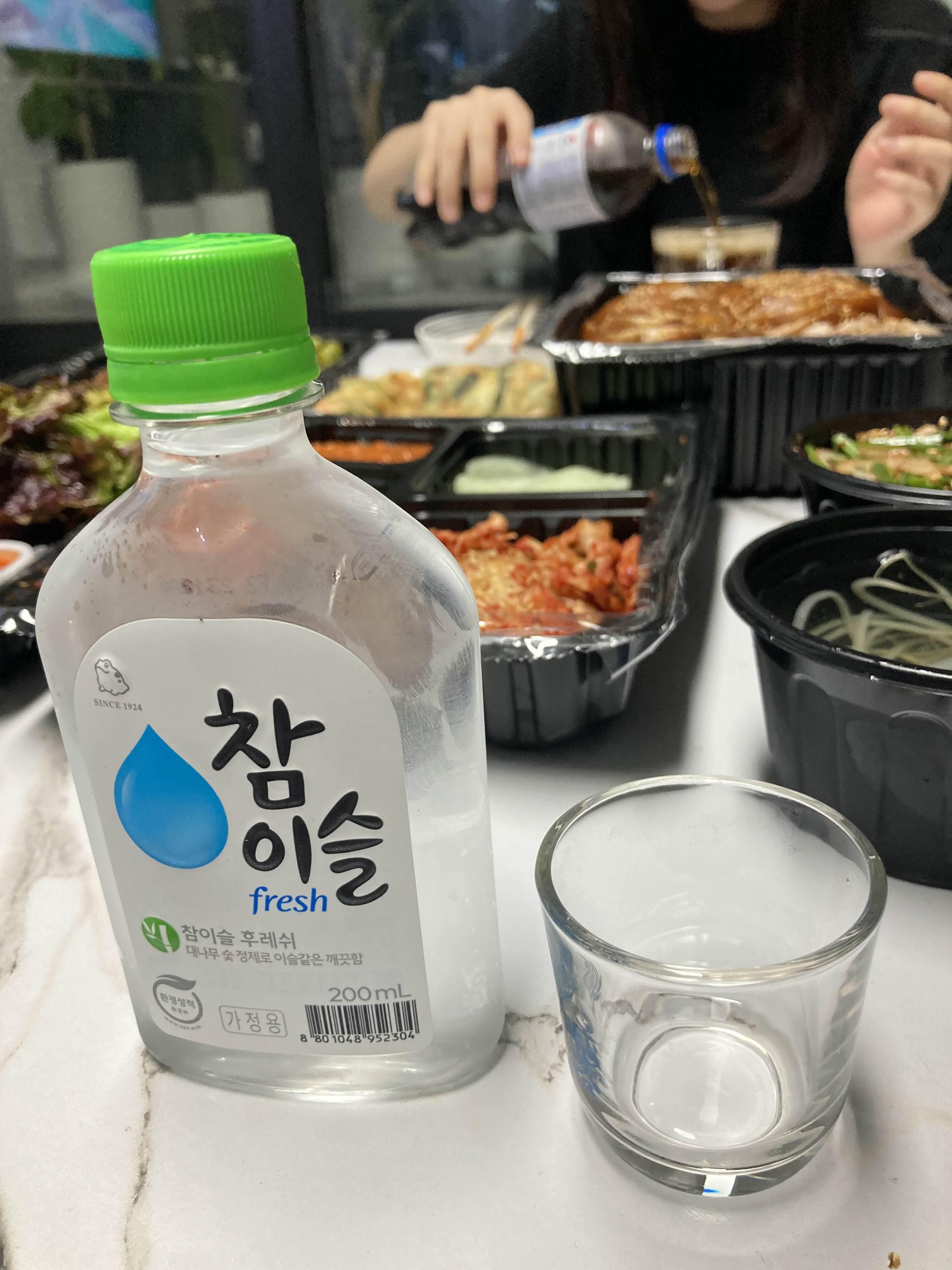 장충동원조왕족발 이미지
