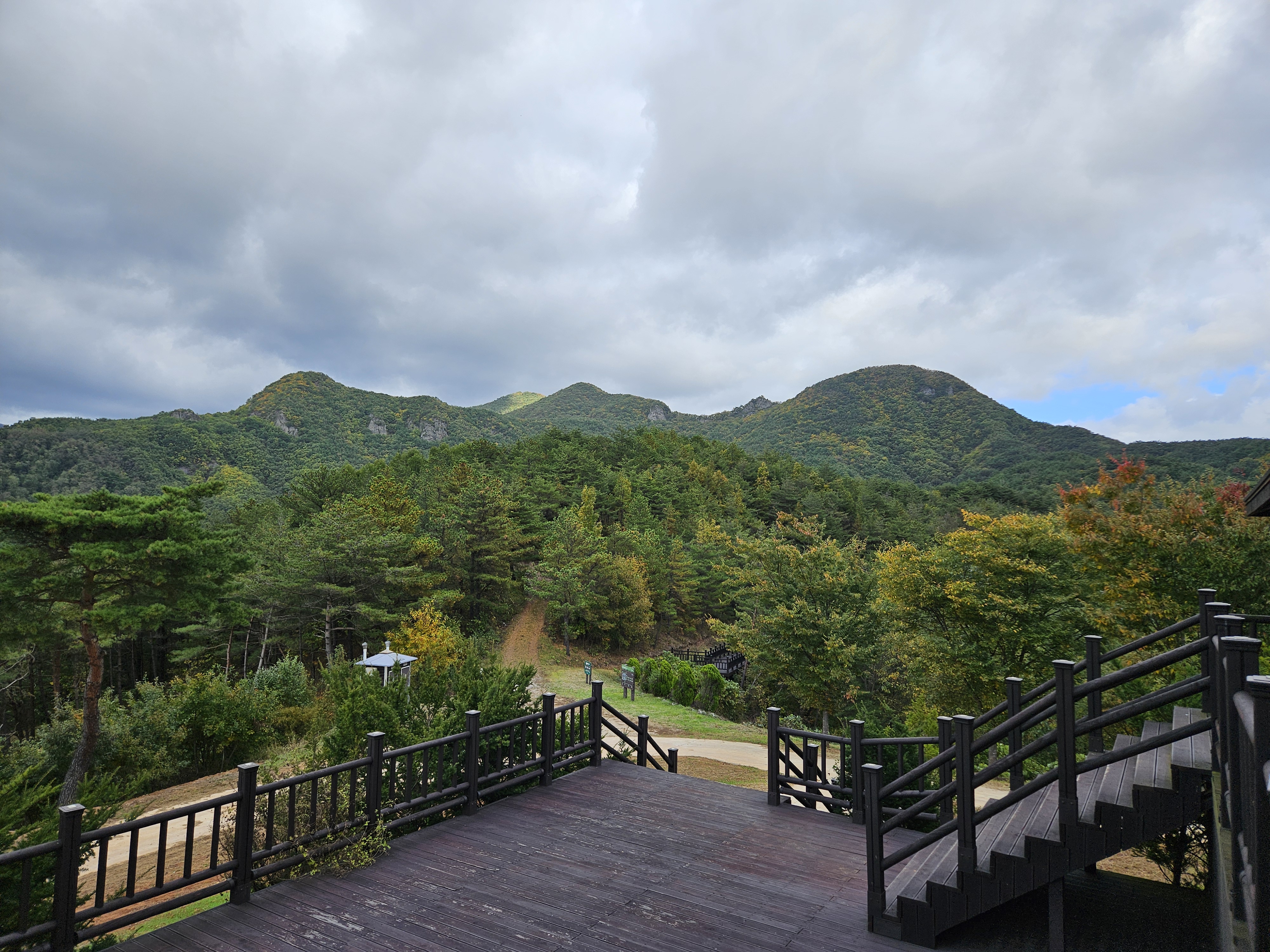 주왕산 전망대농장(청송 사과농장 전망대)에서 바라본 풍경 - 행복의 유효시간은 지금 이미지
