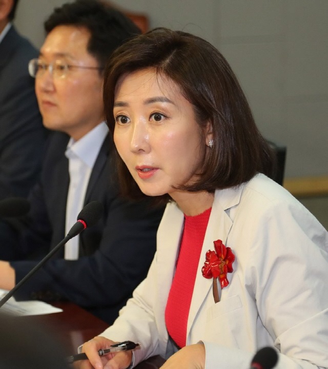  나경원, 정치신인에 패배… 5선 좌절