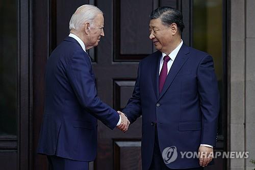 작년 11월 샌프란시스코에서 만나 악수하는 미중 정상