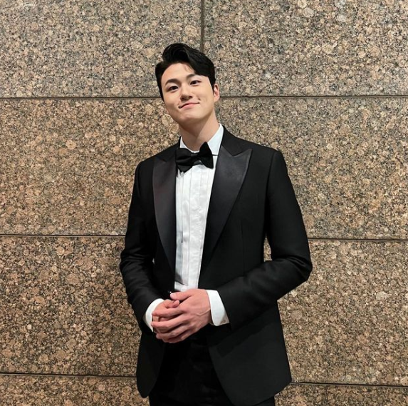  신승호 배우 나이 프로필 키 복근 인스타 군대 화보 근육 과거