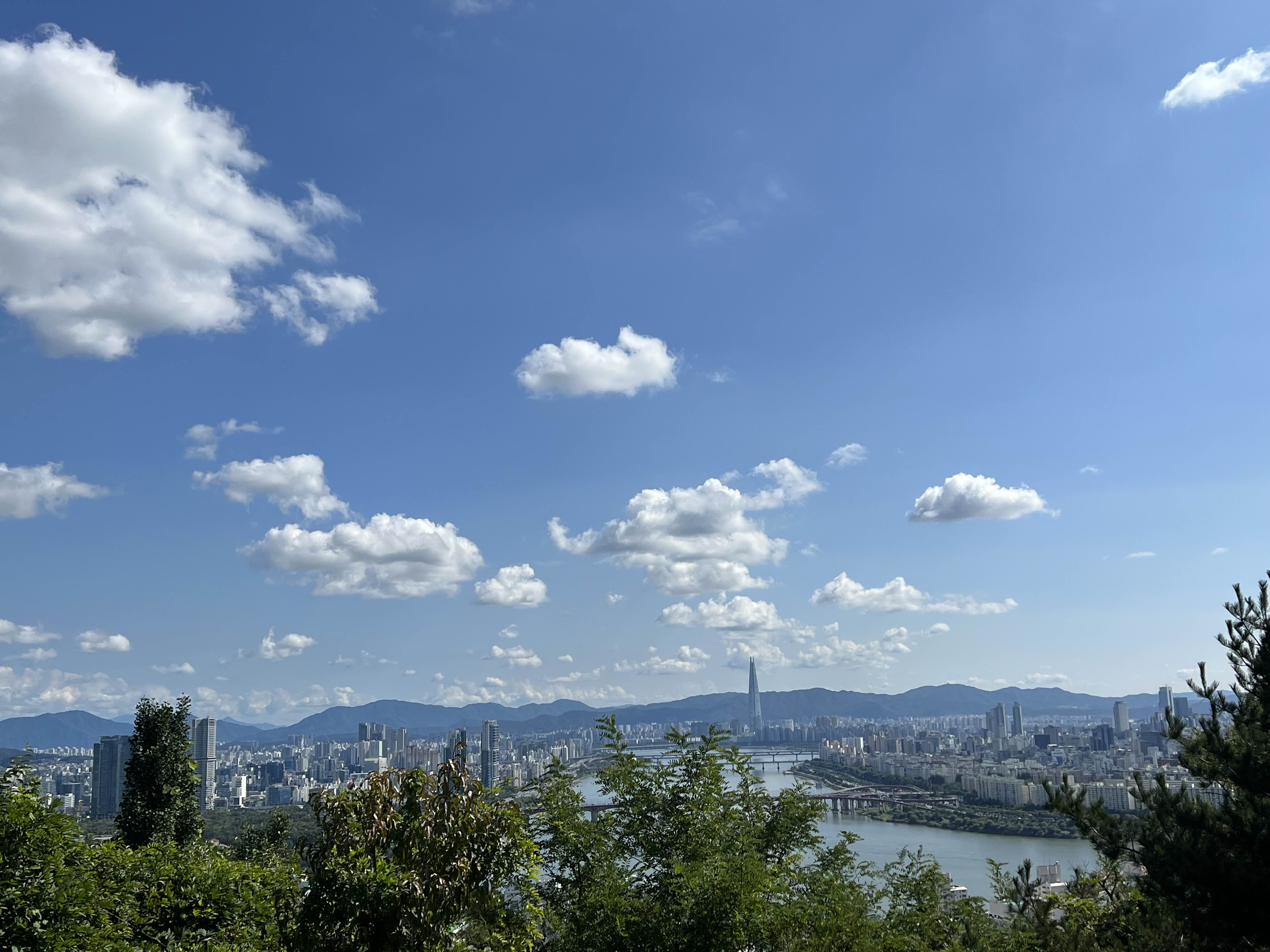 하늘-한강-롯데타워-산정상뷰