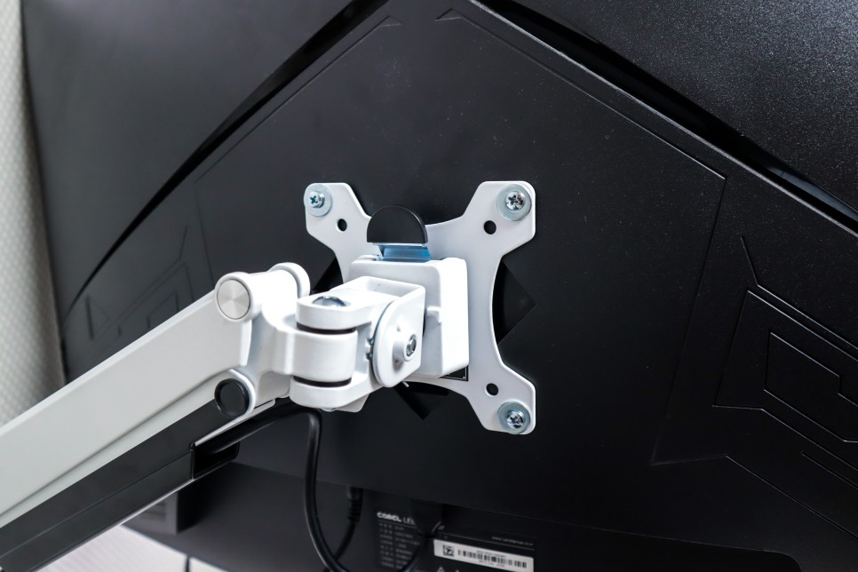 카멜 CMA2P 가성비 괜찮을까? 데스크셋업에 꼭필요한 32인치 모니터암 14