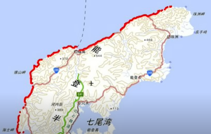 일본-2024년-1월1일-노토반도-대지진-지진발생이후-해안가-융기-지점표시
