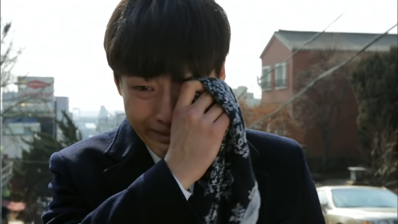 "내가 언제 도시락 싸달라고 했나?" 우리 형제는 어머니 없이 아버지와 살았고, 어느 날 이상한 여자가 아버지 곁에 나타났습니다.