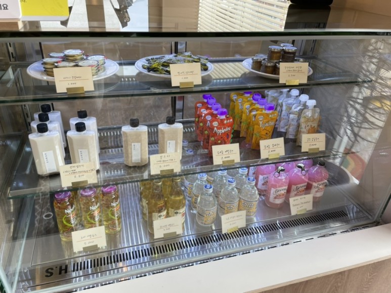 분위기 신상 카페 충주 베이커리 바위의 따뜻한 3