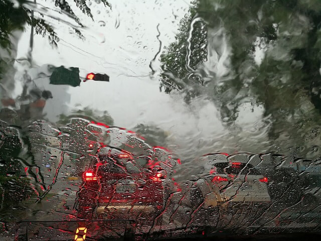 폭우 속 운전