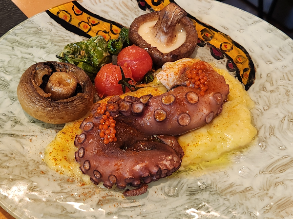 시체스 뽈뽀 맛집