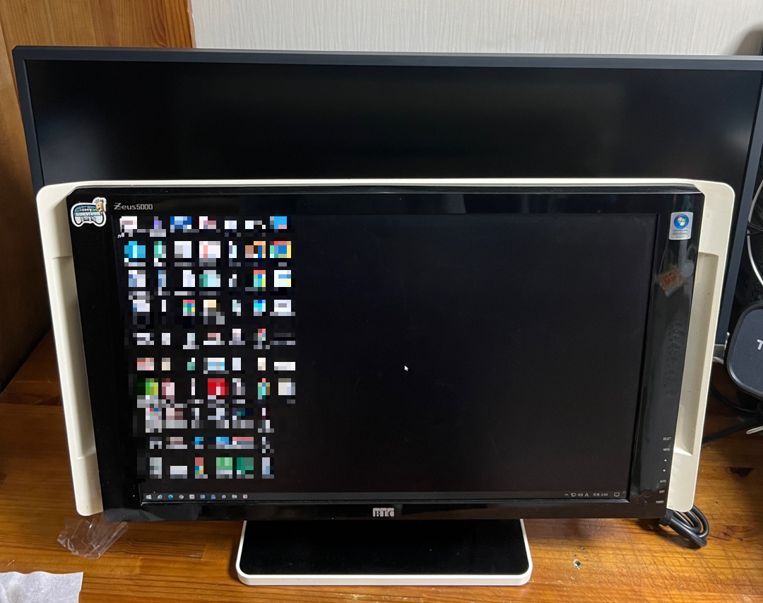 구입 전 hdmi - dvi 또는 hdmi - dp 연결 단자 확인이 필요