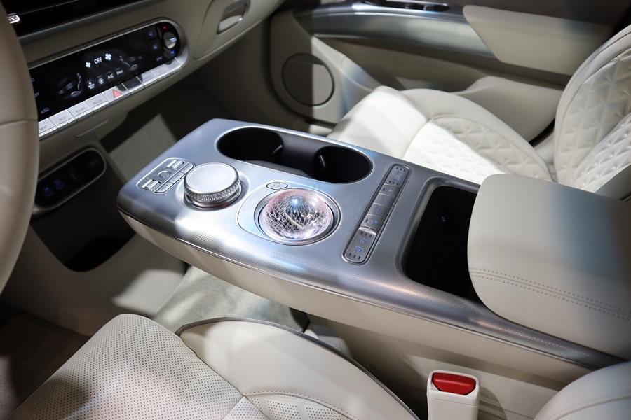 모터쇼실내가 더 28