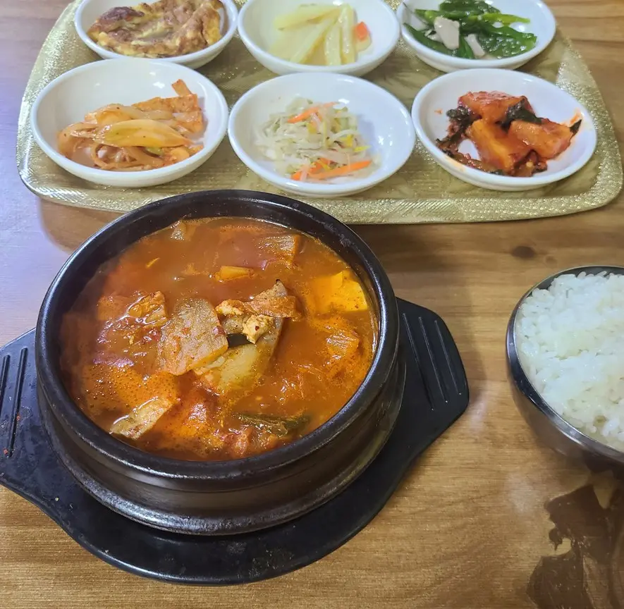 이가네부대찌개-김치찌개