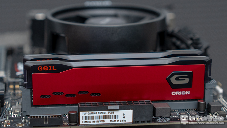  GeIL DDR4-3600 CL18 ORION Red 튜닝 메모리