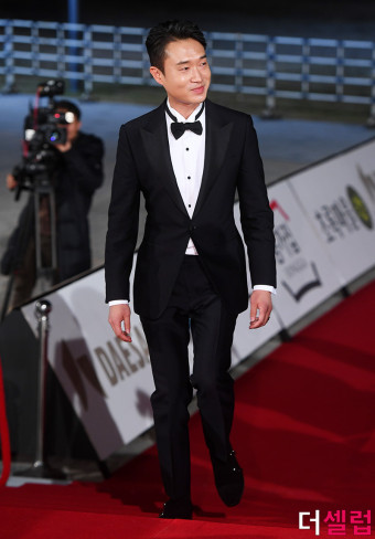 조우진 남자배우상 과거 결혼 아내 79