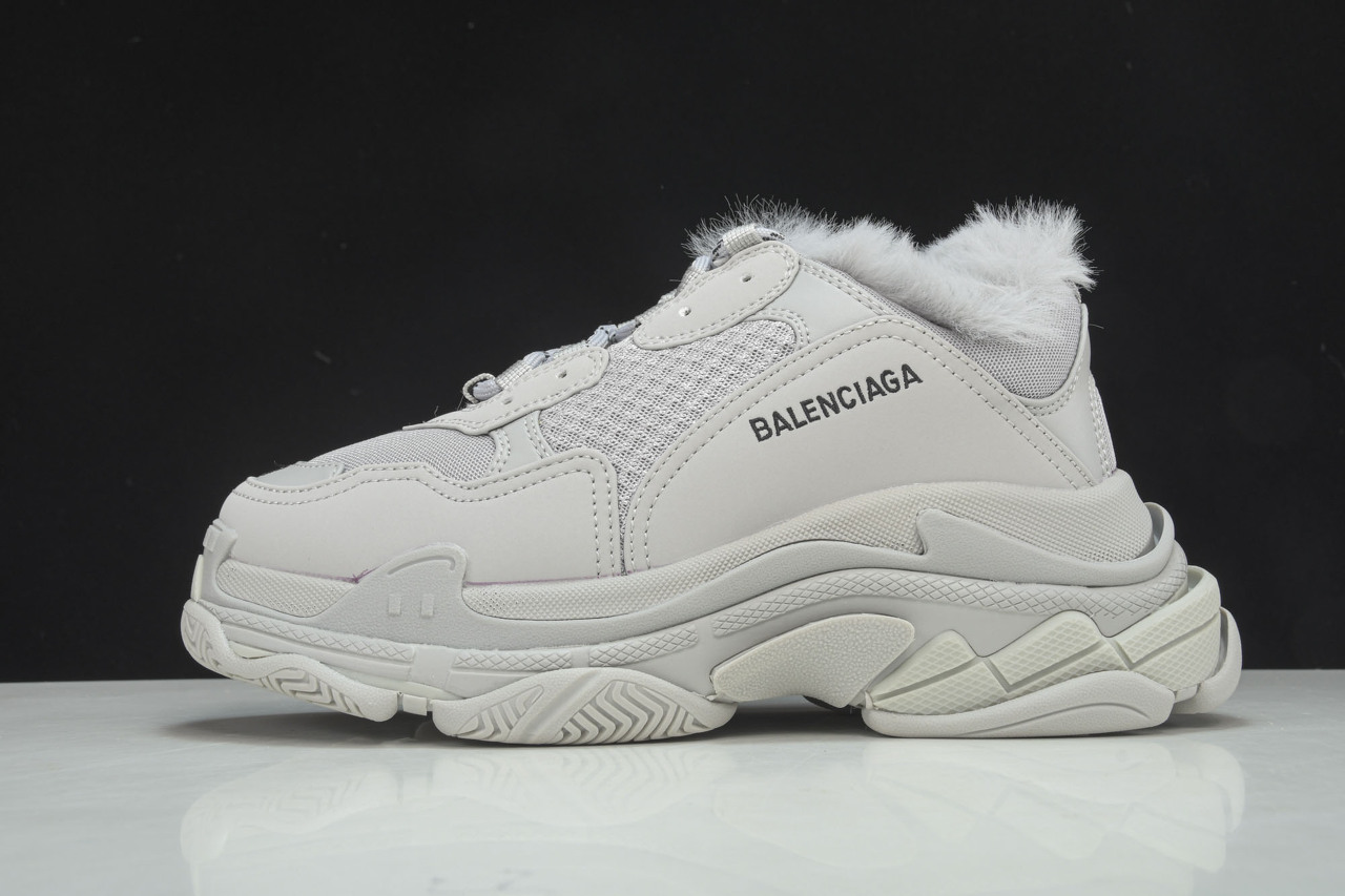  [BALENCIAGA] GT 발렌시아가 트리플S 스니커즈 페이크 퍼 668562 W3CQ5 1210