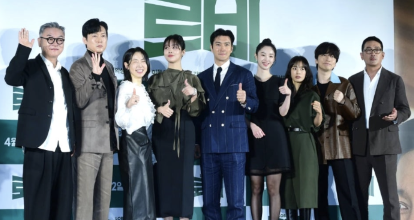 영화 ‘로비’ 하정우 감독의 블랙코미디가 묻어나는 현실 풍자