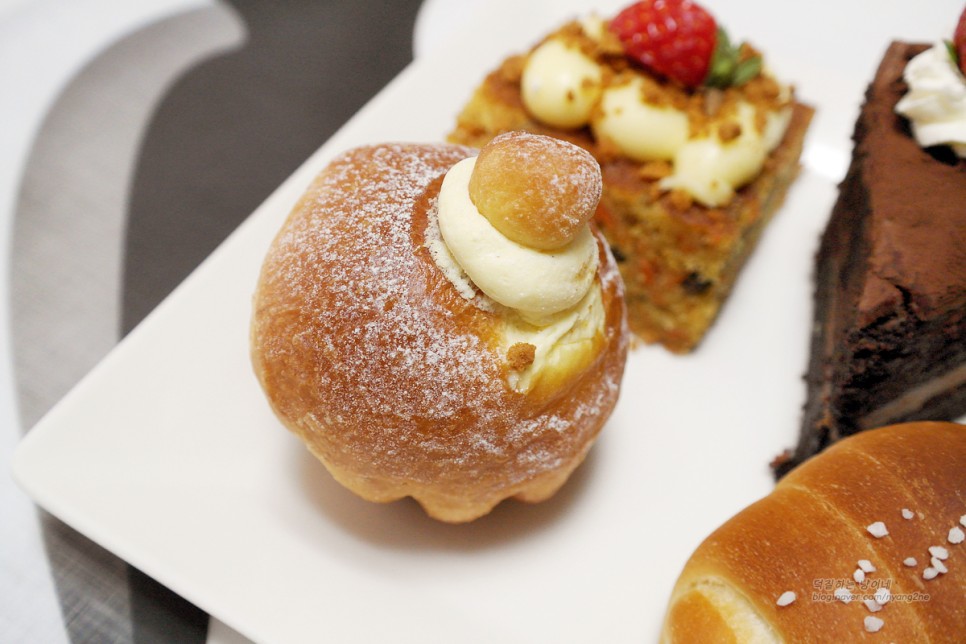 당근 케이크 남포동 빵 맛집 : 아치베이커리 - 부산시오빵 맛집 5