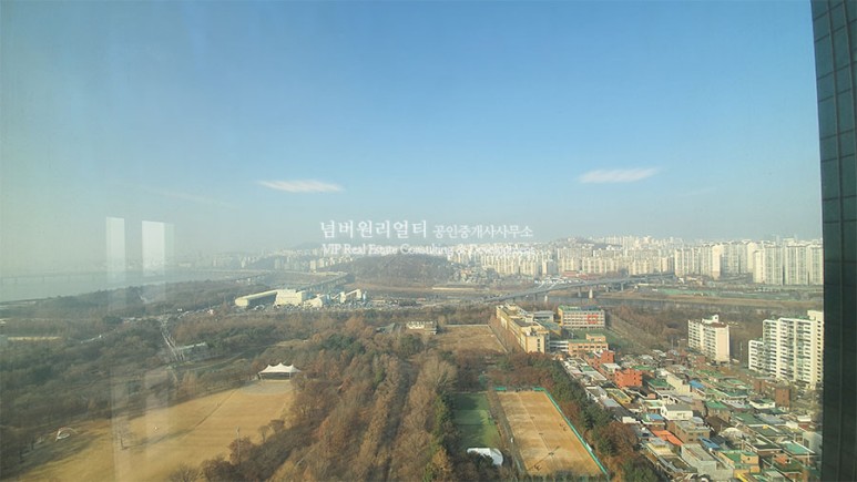 100평 로열층 귀한 가구 55억원 서울숲 고급아파트 임대 갤러리아포레 23
