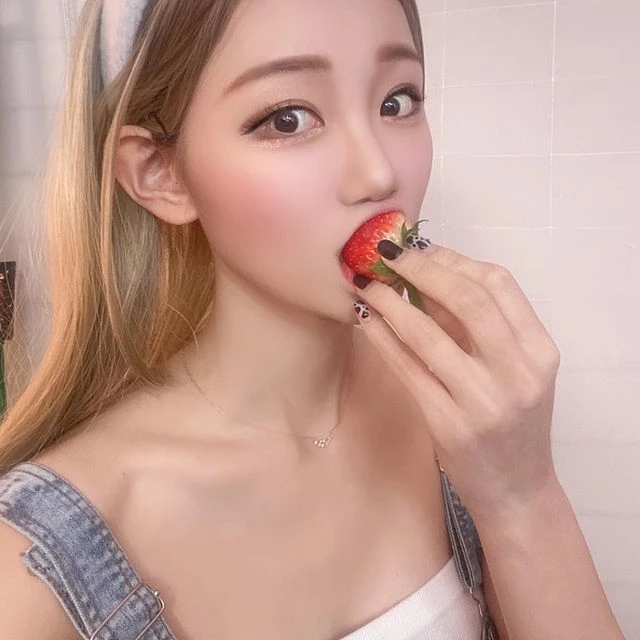 트위치 스트리머 빛베리 남편 방송에서 자해소동