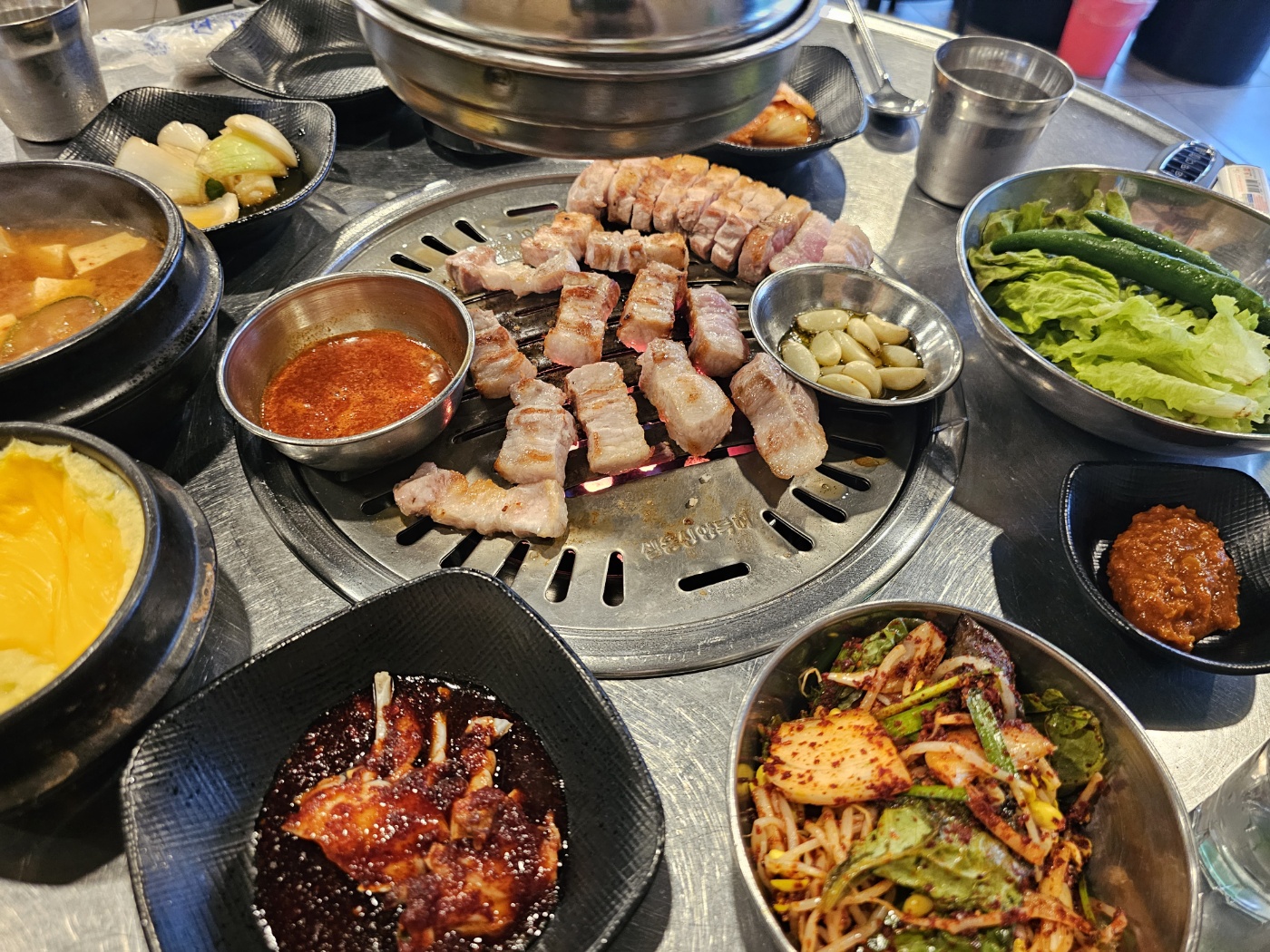  고양 행신동 가라뫼사거리 :) 두툼삼겹살, 돼지껍데기 맛집