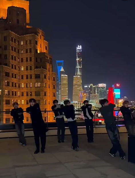 현직 돌팬이 취업한 것 같은 소속사 | 인스티즈