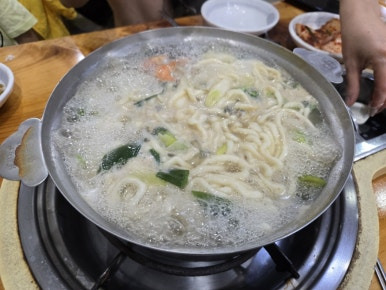 백청우칼국수 이미지