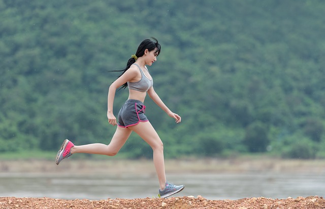 달리기-운동중-소녀