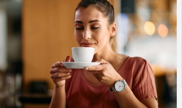 매일 먹는 커피...건강하게 마시려면 Adding This to Your Coffee Could Fight Inflammation&#44; Study Says