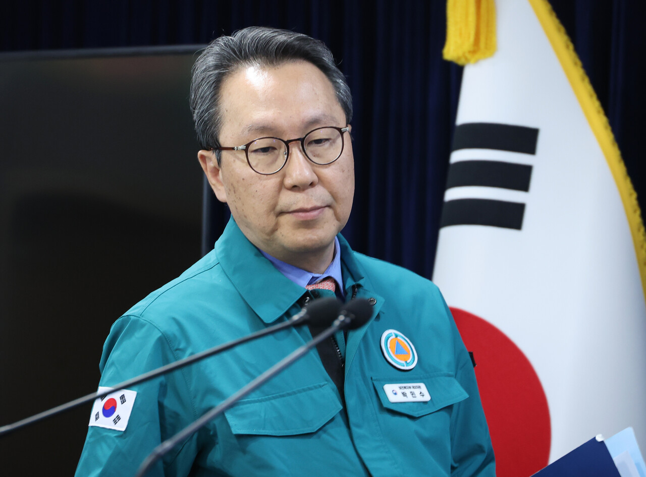  정부 "많지는 않지만, 전공의 일부 환자 곁으로 돌아오고 있어"