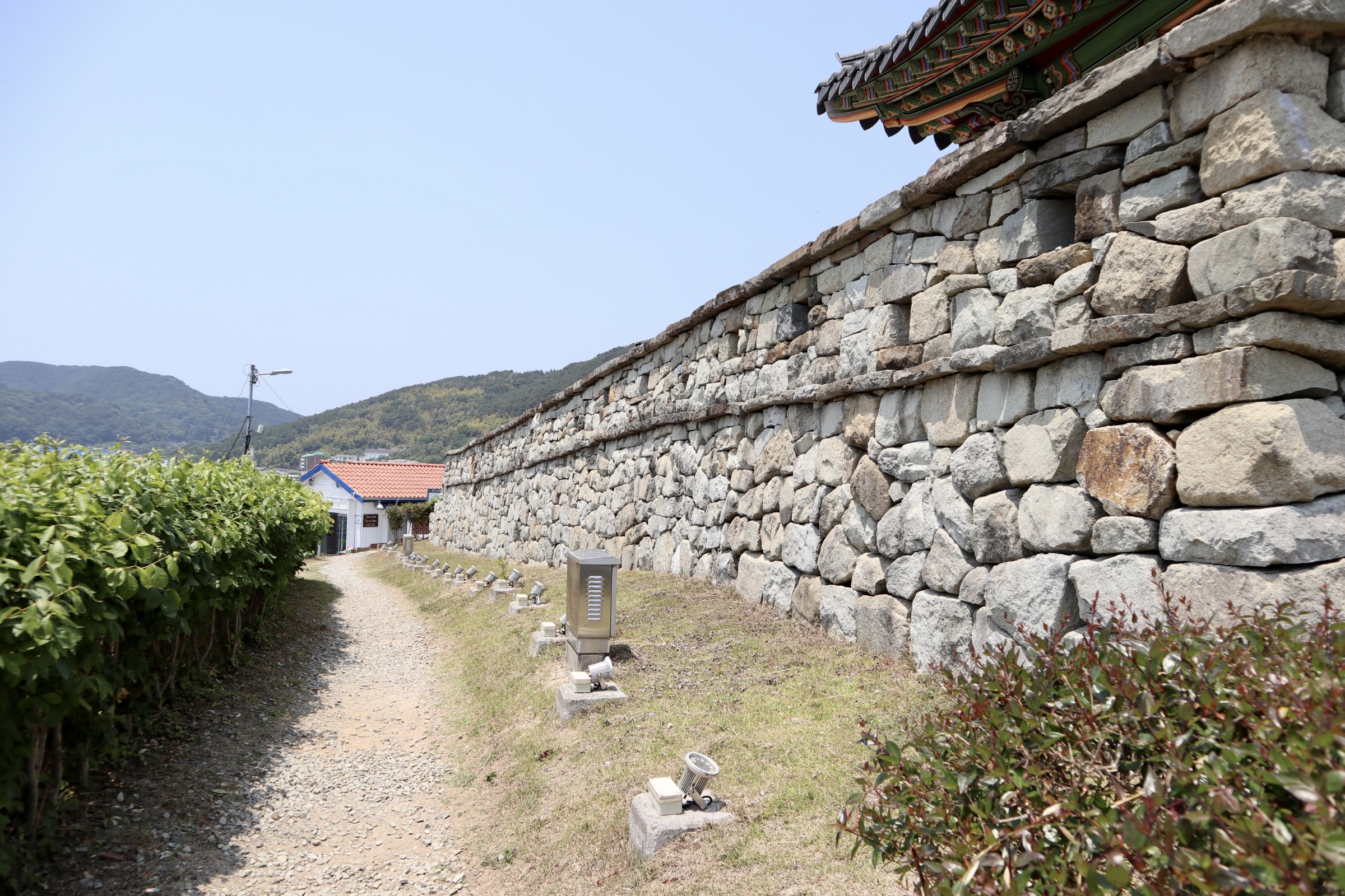 경남 통영시&#44; 동피랑 벽화마을(Dongpirang Mural Village) 15