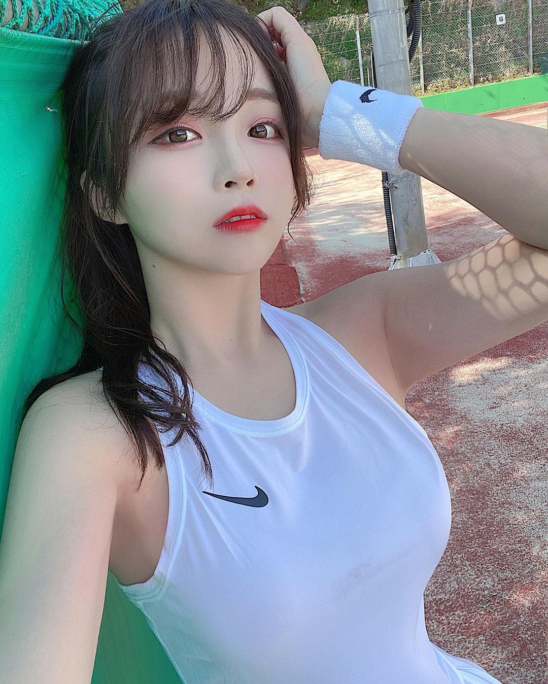  나이키 운동복의 아프리카BJ 코코 인스타그램 셀카 사진들