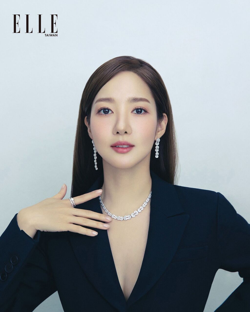  배우 박민영 엘르 타이완 2022 1월호 화보 사진