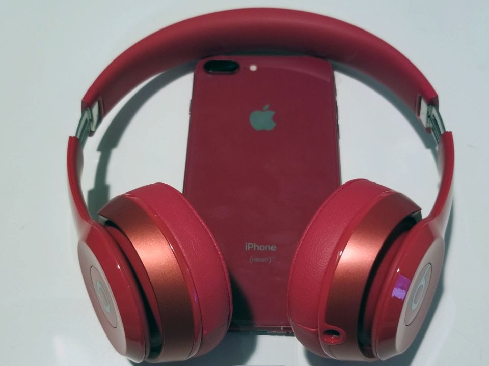  iPhone 8 Plus – Product RED – Beat by Dr. Dre & Samsung Galaxy Note 8