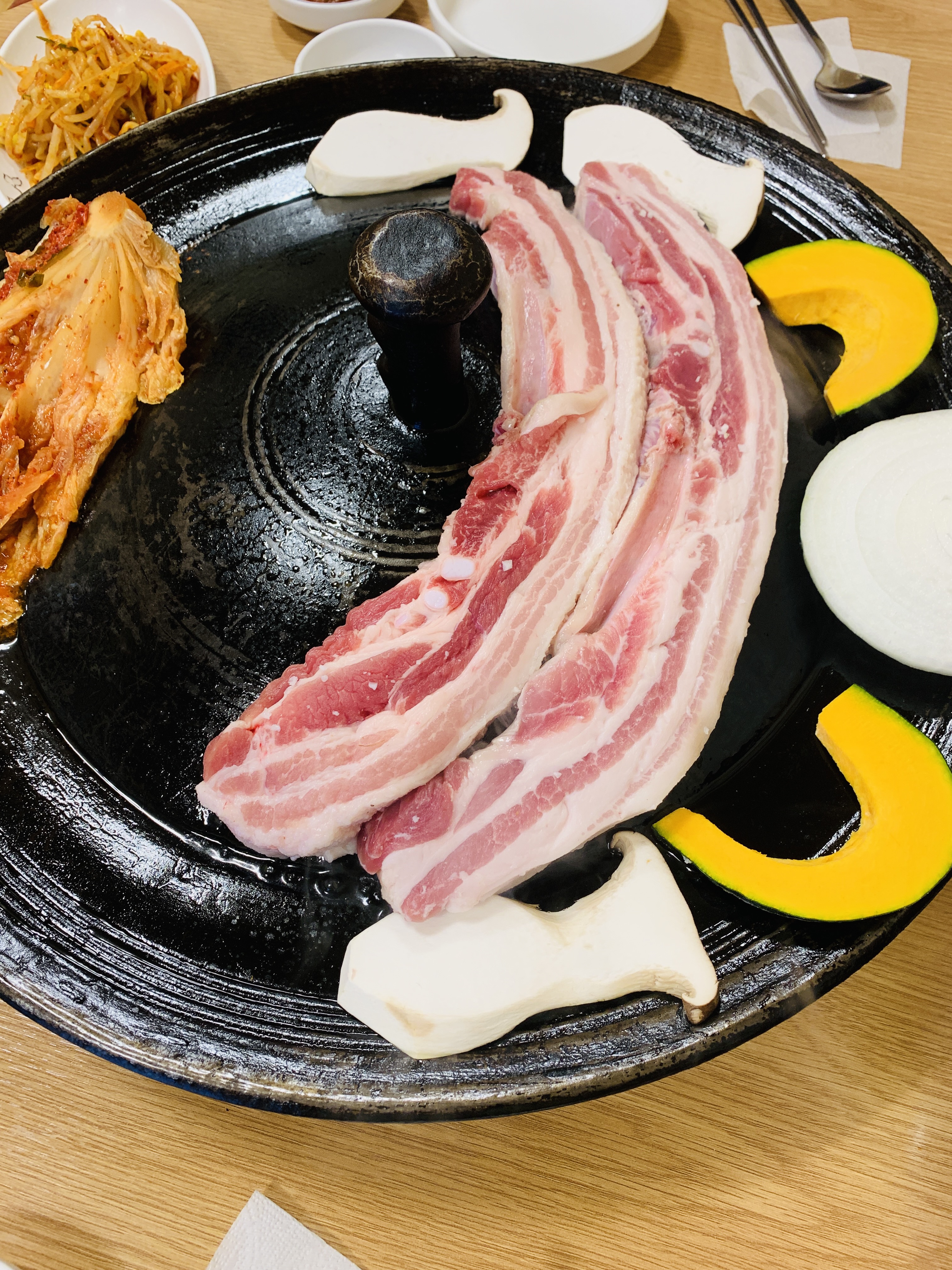 시골솥뚜껑삼겹살 이미지