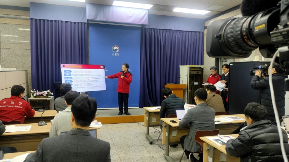  브리핑 프리젠테이션 사이즈와 위치선정