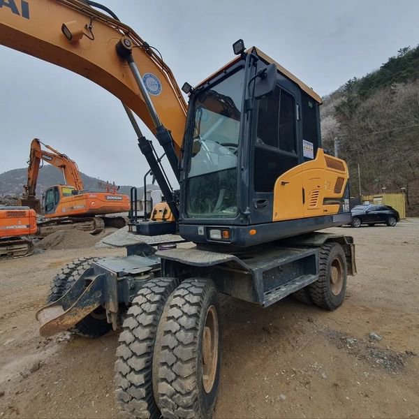  현대 HW145 2016년식 6300만원 판매합니다.