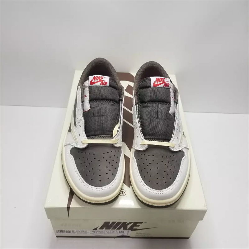  [AIR JORDAN] 트래비스 스캇 x 에어조던1 로우 리버스 모카 DM7866-162 남녀공용 (OG공장)
