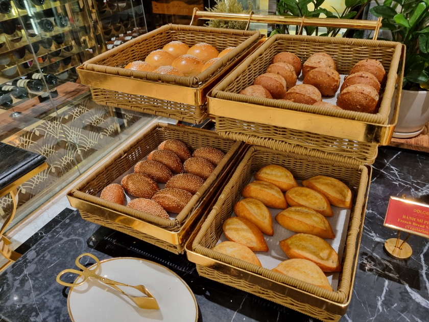 HANOI DOLCE BY WYNDHAM GOLDEN LAKE HOTEL BREAKFAST