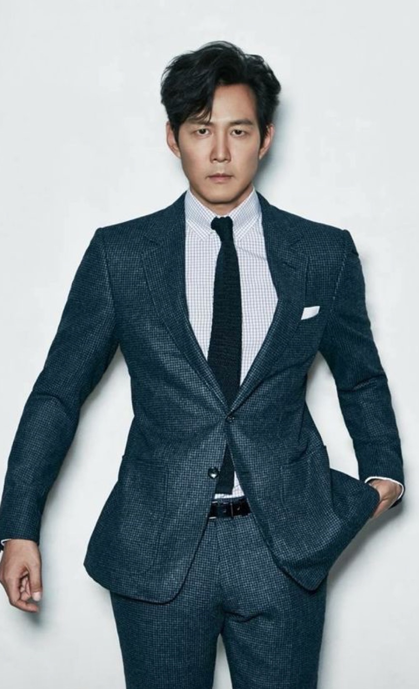 이정재 영화의 성공 비결 (캐릭터 분석, 연기력, 흥행 전략)