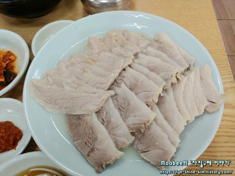 부산 대연동 맛집: 돼지국밥 맛집 ‘쌍둥이돼지국밥’
