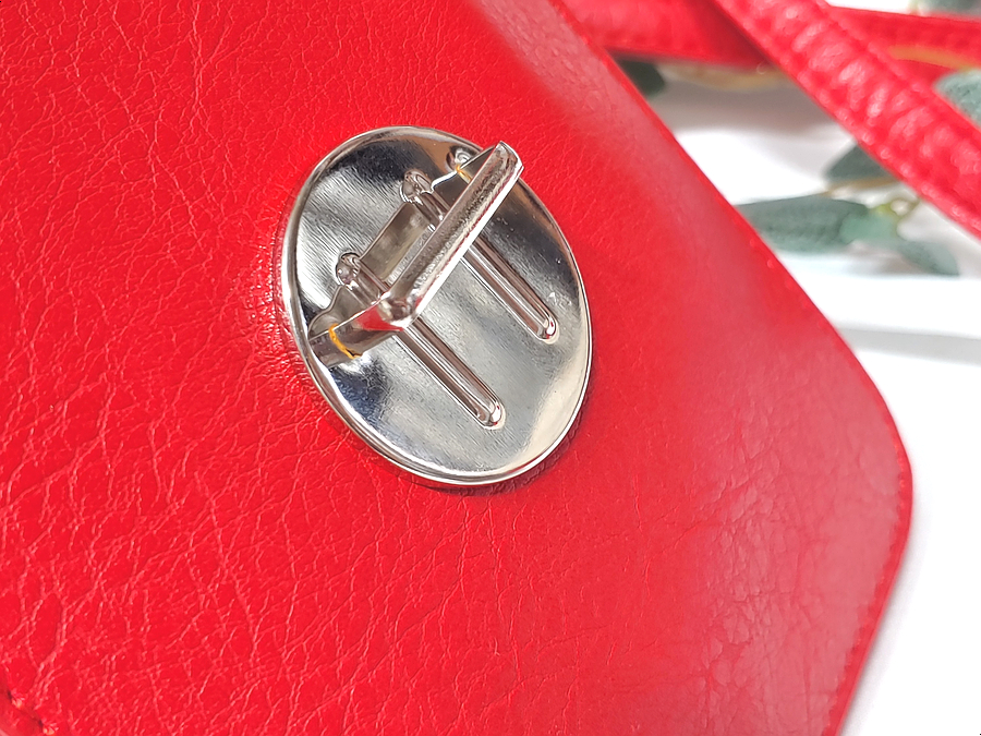 폰 수납과 터치를 편리하게 폰백 샤몬드 멀티백으로 10