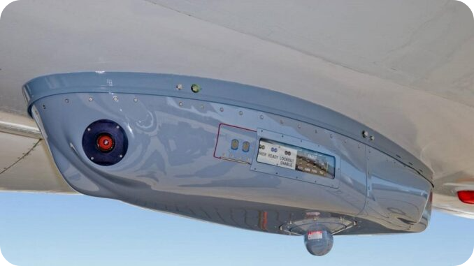 KC-135 항공기를 위해 개발된 Pod 형 LAIRCM
