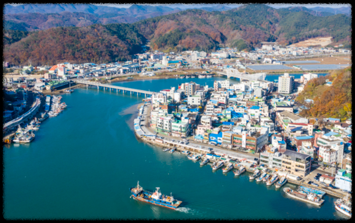 강구함의 모습. 출처 : 한국관광공사 이하