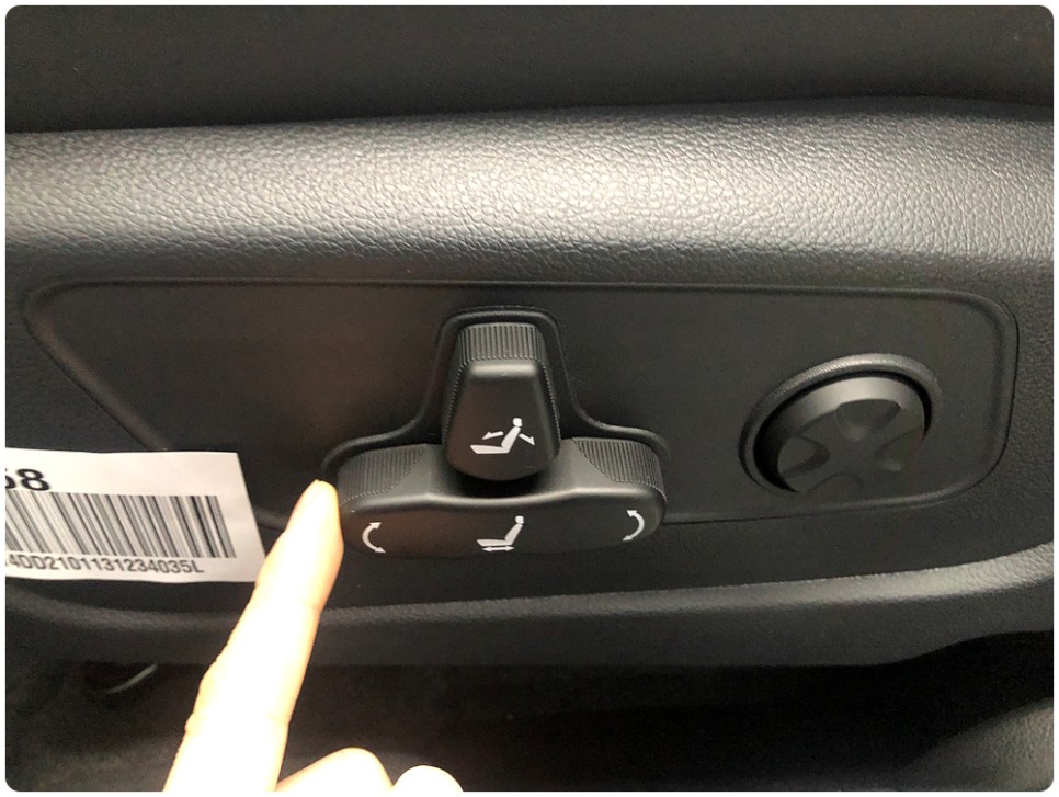 티볼리 에어 가솔린 연비 티볼리에어 1.5가솔린 화이트 11