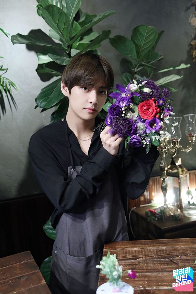  '달려라 방탄' 플로리스트로 변신한 방탄소년단