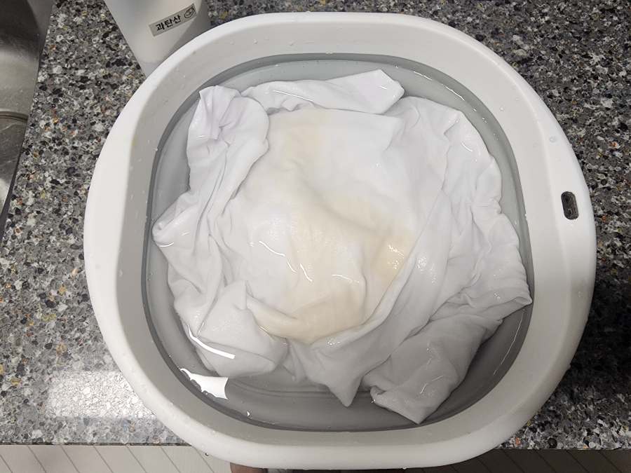 흰 티 커피 자국 없애는 세탁 방법