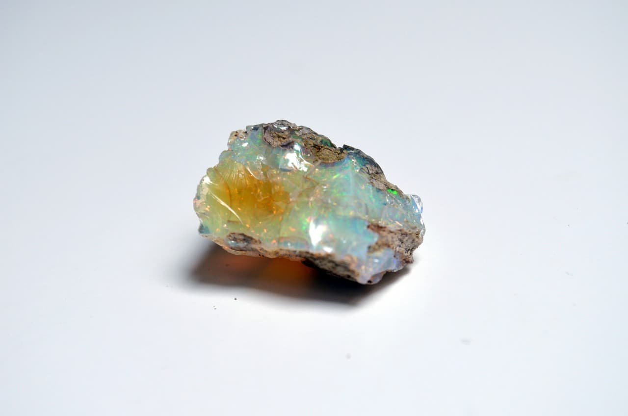 빛의 향연 오팔 (Opal)