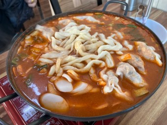 닭칼만 전골