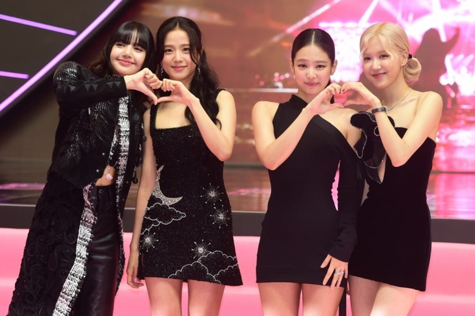 진짜 꽉낀다는 올해 여돌 여름 대전 | 인스티즈