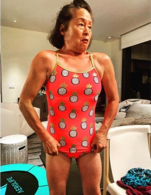  추성훈 母, 66세에 근육질 몸매…완벽 수영복 자태