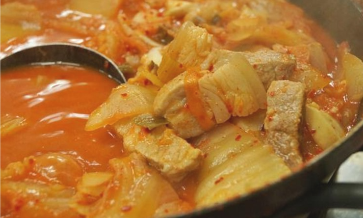 돼지고기-김치찌개
